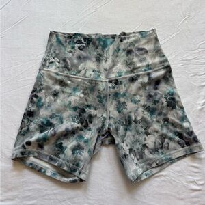 Lululemon align short 6 inch